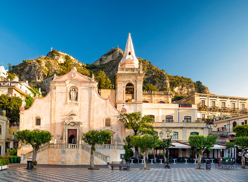 Fototapeta Church of San Giuseppe in Taormina