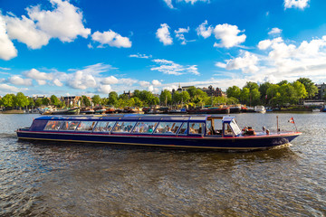 Fototapeta premium Canal in Amsterdam