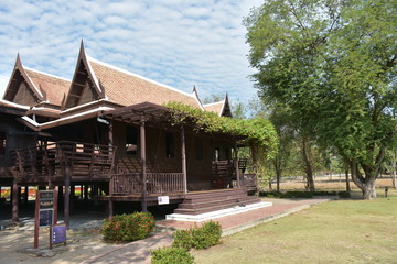 traditional thai house