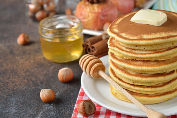 Pancakes with honey