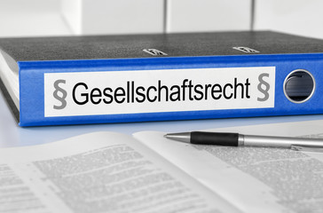 Aktenordner mit der Beschriftung Gesellschaftsrecht