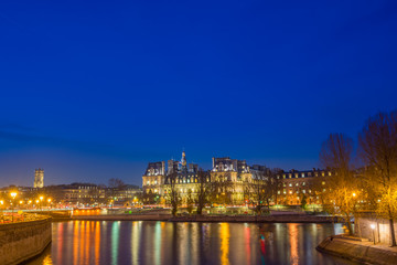 Fototapeta na wymiar view of Hotel de Ville (City Hall) in Paris