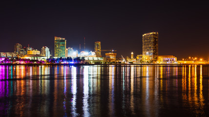 Fototapeta na wymiar San Diego downtown seen from Coronado at night