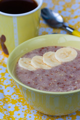 Flax cereal with banana