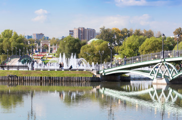 Bridge and fountain in Tsaritsyno