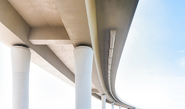Fototapeta Elevated road from below