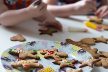 Obraz na płótnie Canvas Christmas gingerbread cookies
