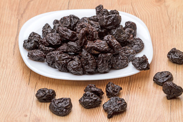 Dried pitted prunes
