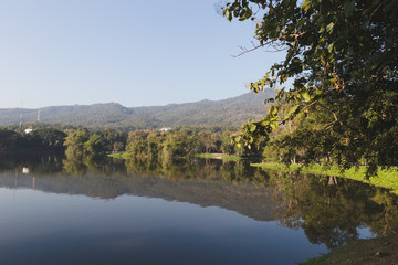 Fototapeta na wymiar mountain and lake view in morning