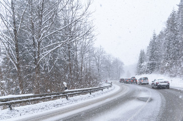 Stau wegen Schneefall