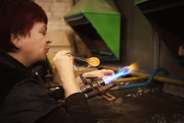 Glass blowing process 