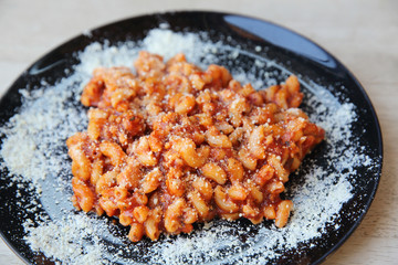 pasta with ham and tomato