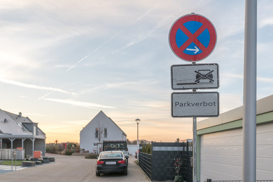 Parkverbot Stra&szlig;enschild