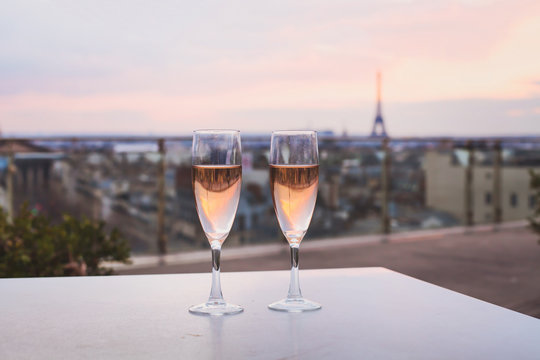 Fototapeta drinking champagne in luxurious restaurant in Paris, France