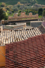 vista zone storica paese con case antiche