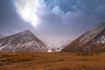 Dolina Truso. Kaukaz - Gruzja w zimowej szacie. Truso valley. Caucassus mountains in Georgia. © rogozinski