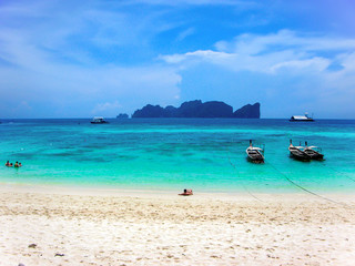 Fototapeta na wymiar Beach of Koh Phi Phi Don, Phi Phi Islands, Thailand, Asia