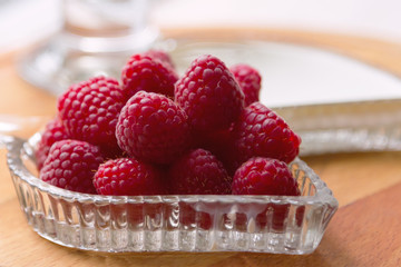 Ingredients: raspberries, milk, cream