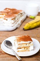 Cake with banana and cookies