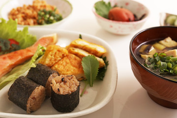 おいしそうな和風朝食