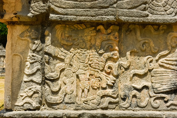 Chichen Itza motif