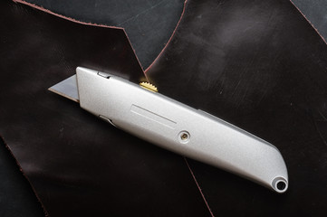 retractable utility knife