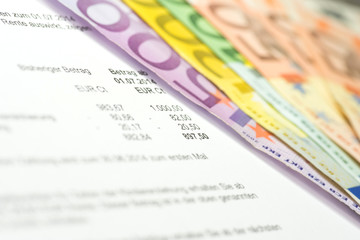 Ein Rentenbescheid und Geld