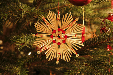 Weihnachten - Strohstern