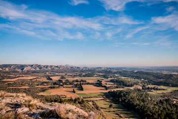 Panorama sur les Alpilles du haut des Baux de Provence