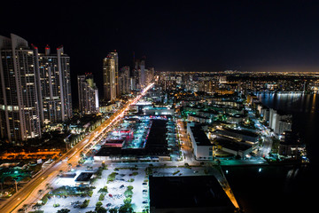 Fototapeta na wymiar Night image of buildings in the city