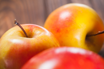 Apples on the table, яблоки на столе