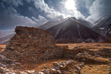 Dolina Truso - Gruzja piekną jesienią. Truso valley - A beautiful autumn in Georgia. © rogozinski