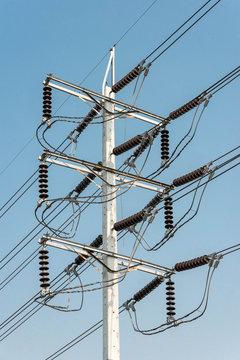 Electric wire on the pole