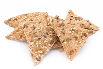 Toasted pita bread chips with herbal seasoning.