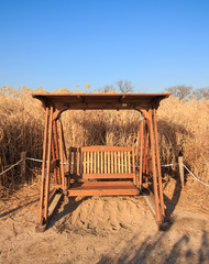 Obraz premium 서울 마포가 하늘공원의 그네 의자