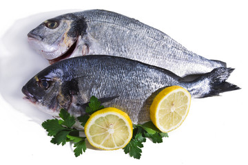 bream with lemon and parsley