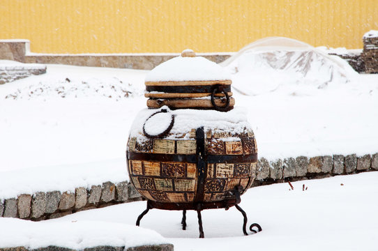 Tandyr in winter