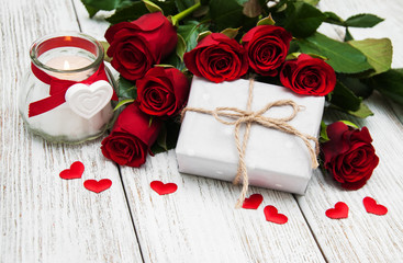 Red roses and gift box