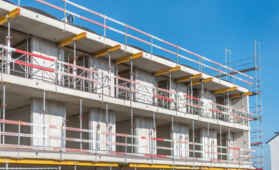 Gebäude im Rohbau