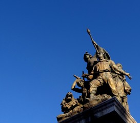 Statues of soldiers