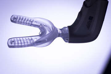 Orthodontics bracket vibrator