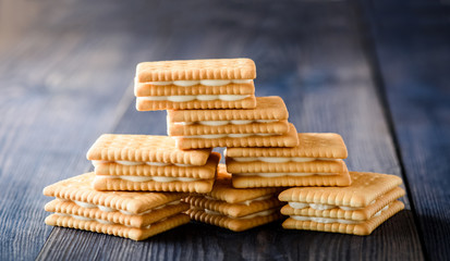 cookies with vanilla cream