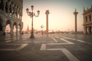 Fototapeta premium Sunrise in St Mark's Square, Venice, Italy