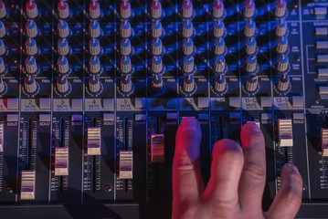 Analog mix table detail