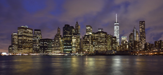 Fototapeta na wymiar NYC skyline with One World Observatory