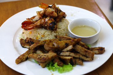 vietnamese fried rice with pork and shrimp