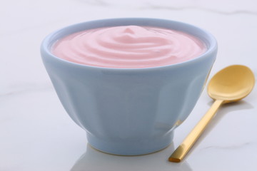 Artisan greek strawberry yogurt