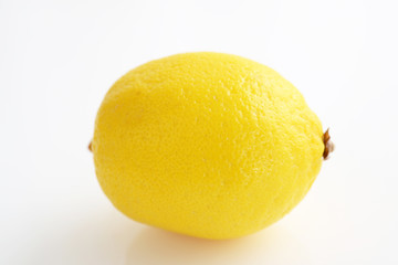 新鮮なレモン