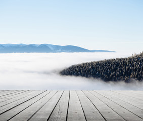 Fototapety  Zimowe góry z mgłą