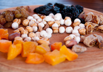 nuts and dried fruit to wine